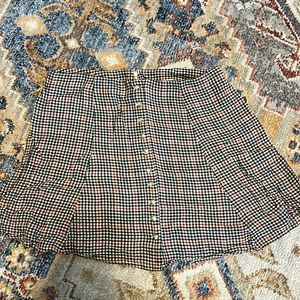 Euc American Eagle size 6 button down flare mini skirt